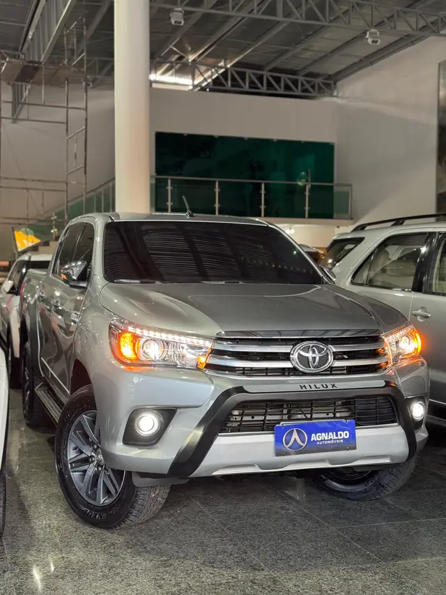 Carro Toyota Hilux Cabine Dupla 2018 Hilux 2.8 TDI SRX CD 4x4 (Aut)