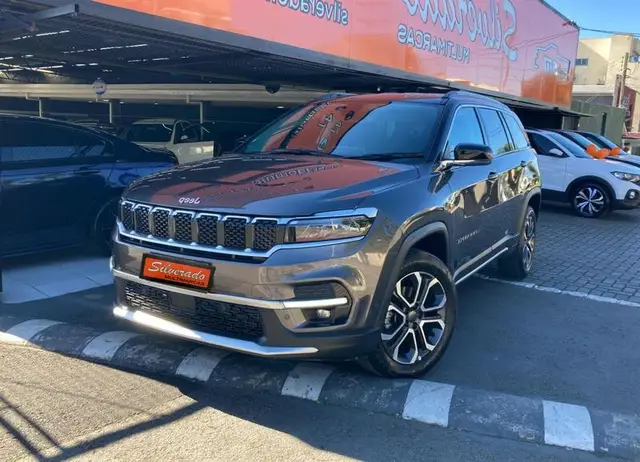 Carro Jeep Commander 2025 Blackhawk 2.0 Hurricane
