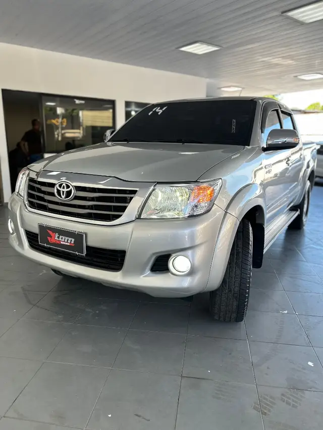 Carro Toyota Hilux Cabine Dupla 2014 Hilux 2.7 SRV CD 4x4 (Flex) (Aut)