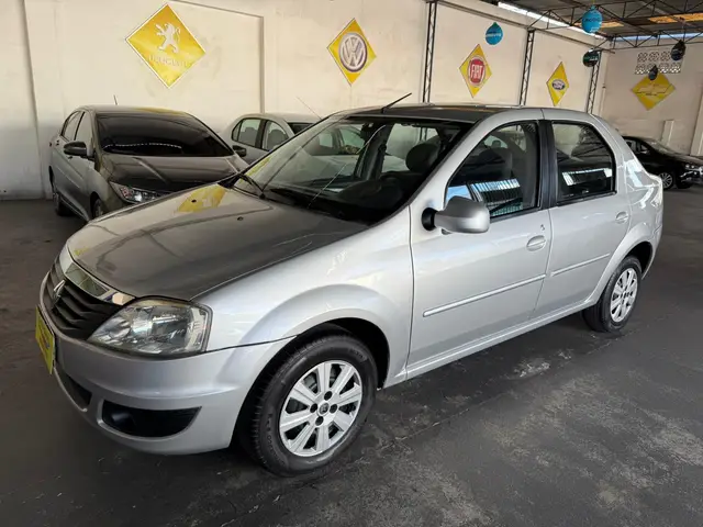 Carro Renault Logan 2011 Expression 1.0 16V (flex)