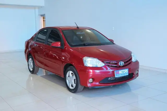 Carro Toyota Etios Sedan 2017 X 1.5 (Aut) (Flex)