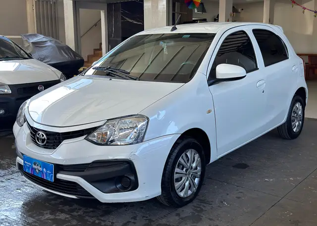 Carro Toyota Etios 2018 X 1.3 (Flex)
