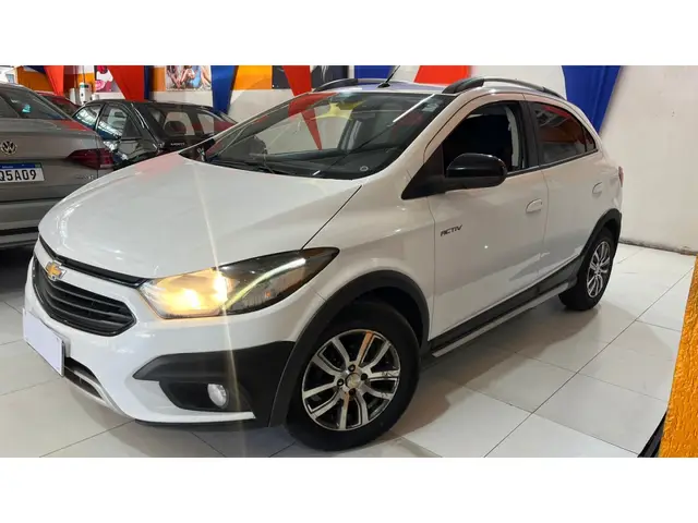 Carro Chevrolet Onix 2017 1.4 Activ SPE/4