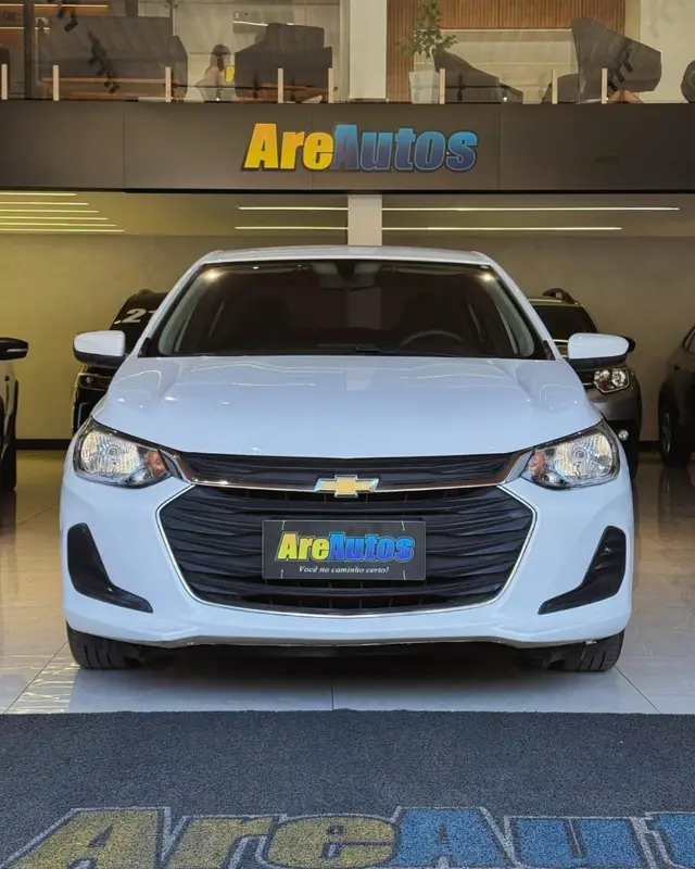 Carro Chevrolet Onix Plus 2023 LT 1.0