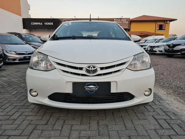 Carro Toyota Etios 2017 XLS 1.5 (Flex)