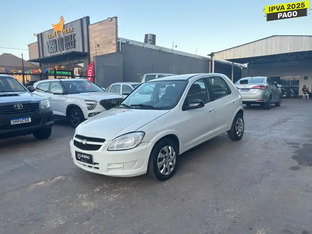 Carro Chevrolet Celta 2013 LT 1.0 (Flex)