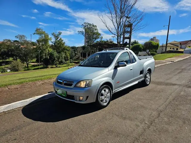 Carro Chevrolet Montana 2010 Arena 1.4 (Flex)