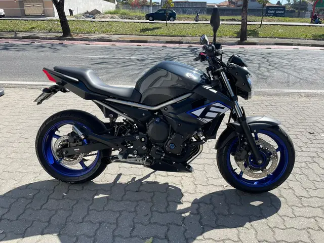 Moto Yamaha XJ6 N 2015 XJ6 N SP