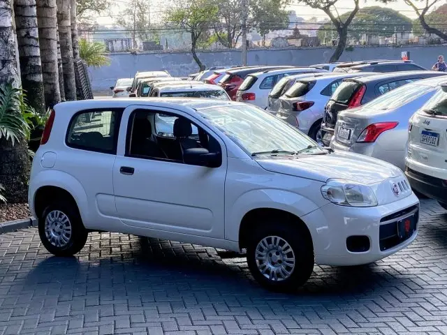 Carro Fiat Uno 2014 Vivace 1.0 8V (Flex) 2p
