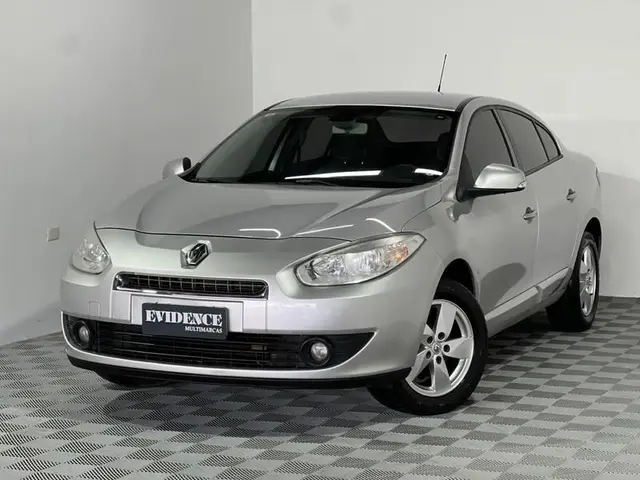 Carro Renault Fluence 2014 2.0 16V Dynamique (Flex)