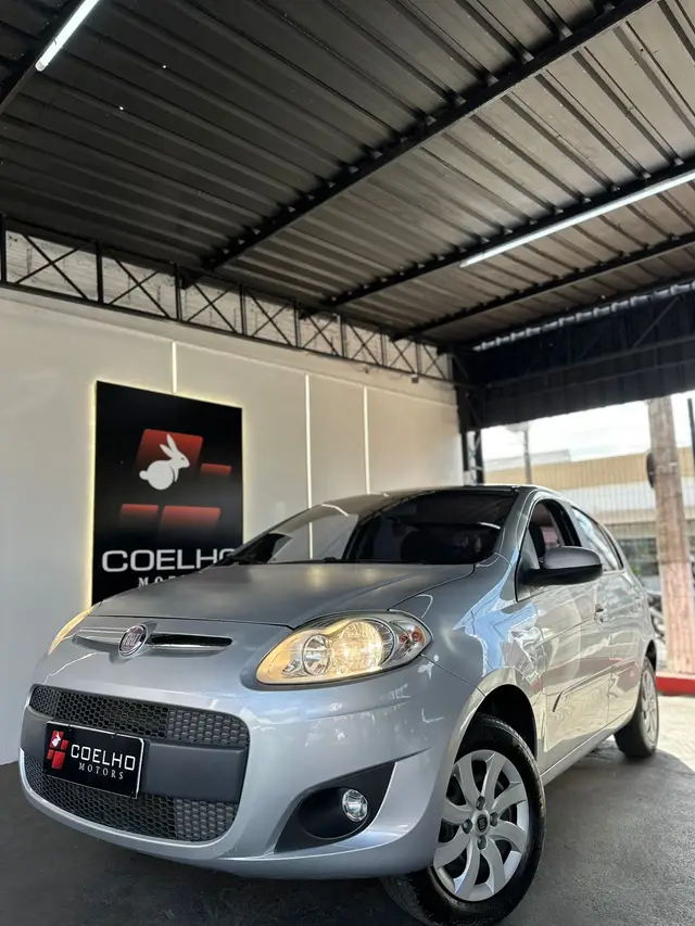 Carro Fiat Palio 2014 Attractive 1.0 Evo (Flex)