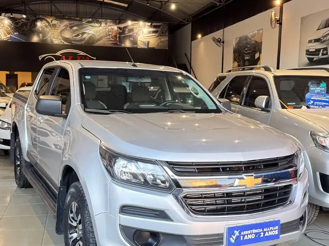 Carro Chevrolet S10 Cabine Dupla 2017 S10 2.8 CTDI LS 4WD (Cabine Dupla)