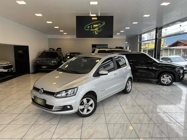 Carro Volkswagen Fox 2017 1.6 MSI Comfortline (Flex)