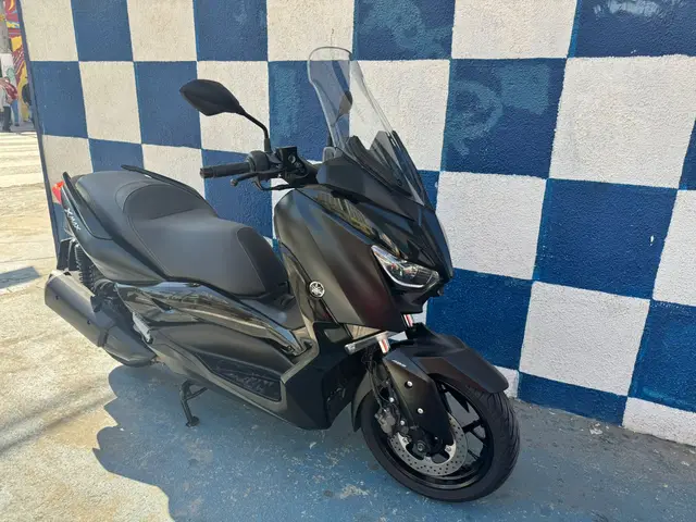 Moto Yamaha XMax 2022 250 (ABS)