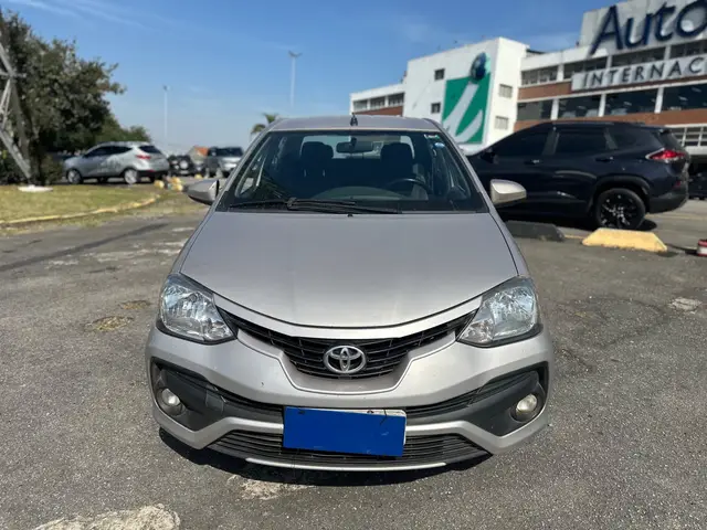 Carro Toyota Etios Sedan 2018 XS 1.5 (Aut) (Flex)