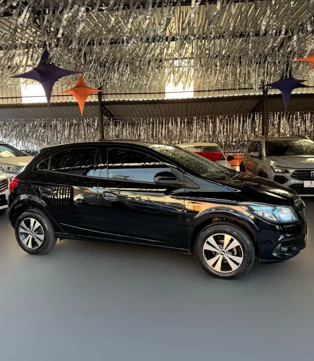 Carro Chevrolet Onix 2016 1.4 LTZ SPE/4