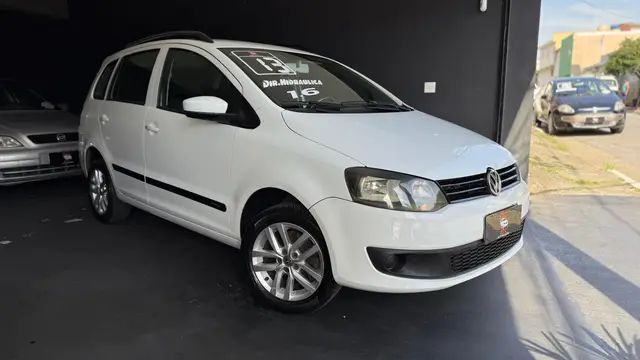 Carro Volkswagen SpaceFox 2014 Trend iMotion 1.6 8V (Flex) (Aut)