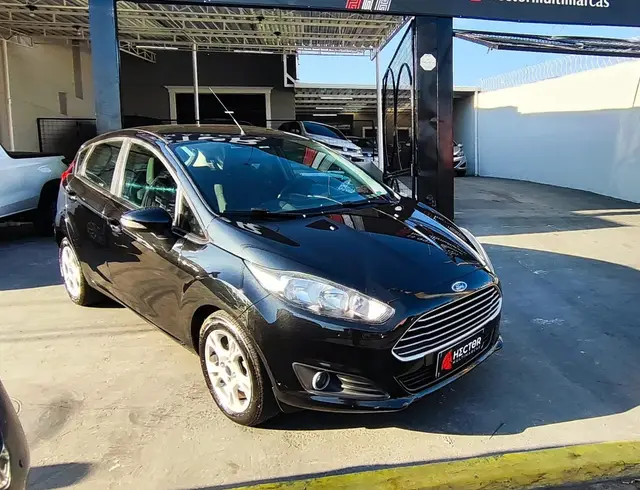 Carro Ford Fiesta Hatch 2016 1.6 (Flex)