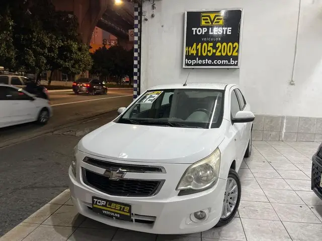 Carro Chevrolet Cobalt 2012 LS 1.4 8V (Flex)