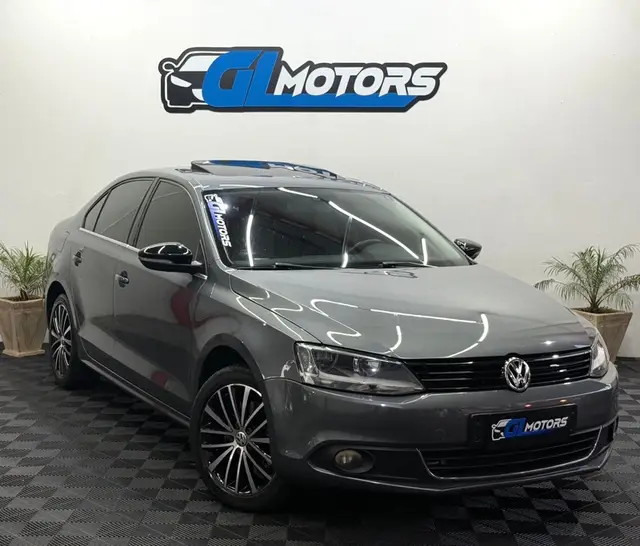 Carro Volkswagen Jetta 2013 2.0 TSI Highline DSG