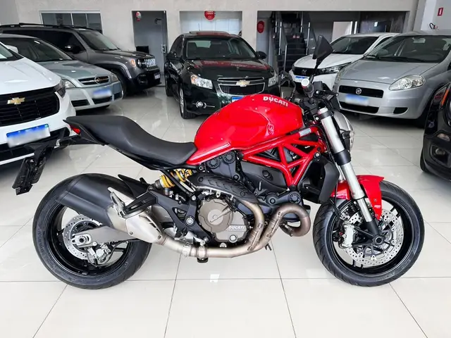 Moto Ducati Monster 2015 821