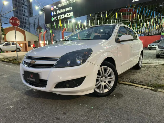 Carro Chevrolet Vectra GT 2011 2.0 8V (Flex)