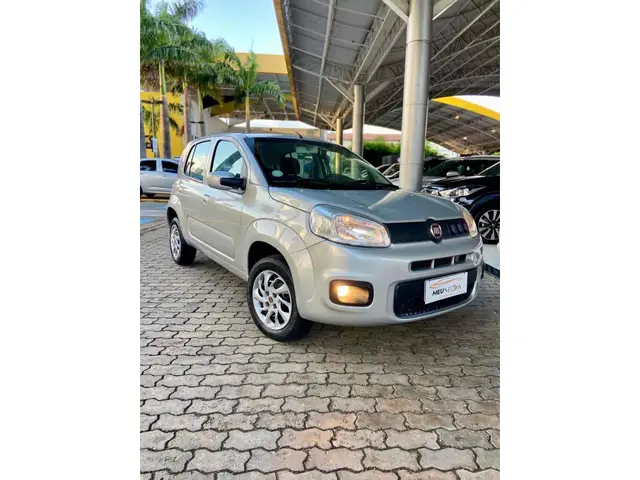 Carro Fiat Uno 2016 Vivace 1.0 8V (Flex) 4p