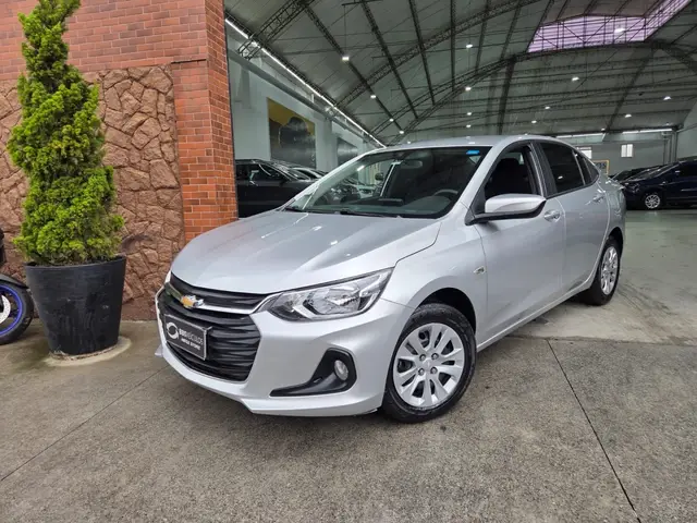 Carro Chevrolet Onix Plus 2023 LT 1.0
