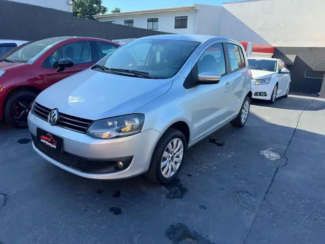Carro Volkswagen Fox 2014 1.6 VHT (Flex)