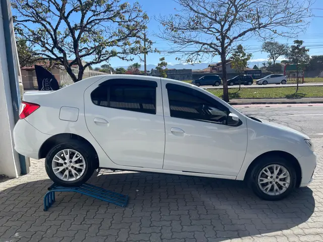 Carro Renault Logan 2022 Zen 1.0 12V SCe (Flex)
