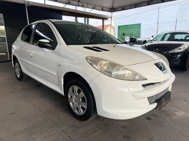 Carro Peugeot 207 2013 Hatch XR 1.4 8V (flex) 4p