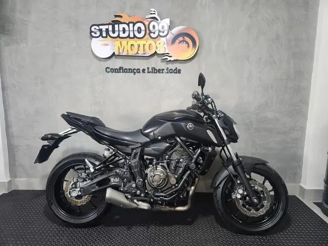 Moto Yamaha MT-07 2022 ABS
