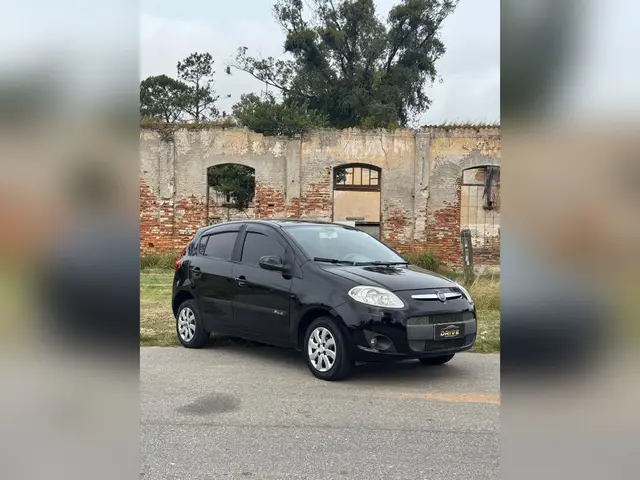 Carro Fiat Palio 2014 Attractive 1.0 8V (Flex)