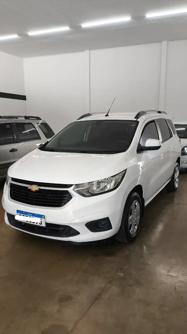 Carro Chevrolet Spin 2019 LS 1.8 5S (Flex)