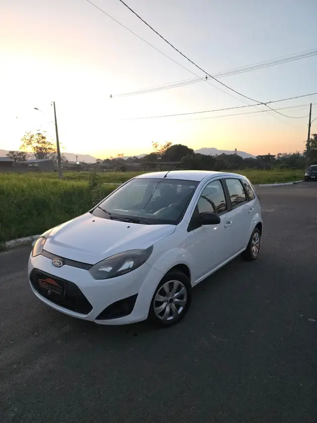 Carro Ford Fiesta Hatch 2012 1.0 (Flex)