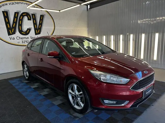 Carro Ford Focus Hatch 2018 SE 1.6 16V TiVCT