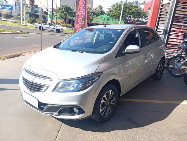 Carro Chevrolet Onix 2015 1.4 LTZ SPE/4