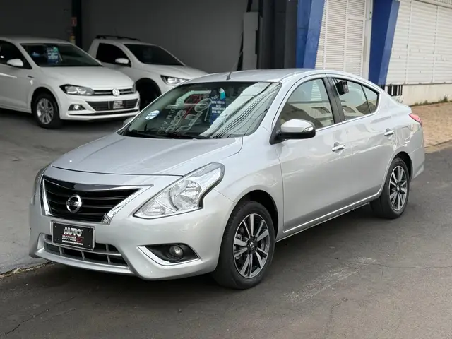 Carro Nissan Versa 2019 1.6 16V SL FlexStart CVT (Flex)