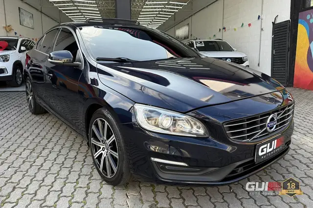 Carro Volvo S60 2017 2.0 T4 Drive-E Momentum