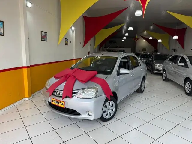 Carro Toyota Etios 2015 X 1.3 (Flex)