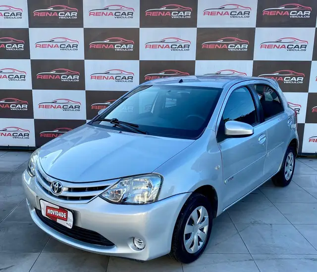 Carro Toyota Etios 2014 XS 1.5 (Flex)