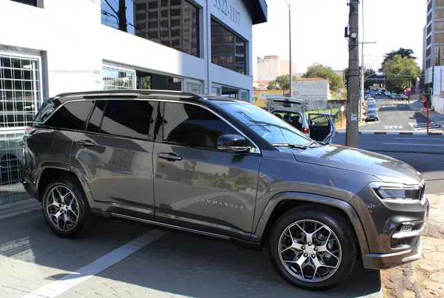 Carro Jeep Commander 2025 Overland 1.3 T270