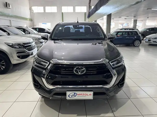 Carro Toyota Hilux Cabine Dupla 2023 SRX 4x4 2.8 Diesel