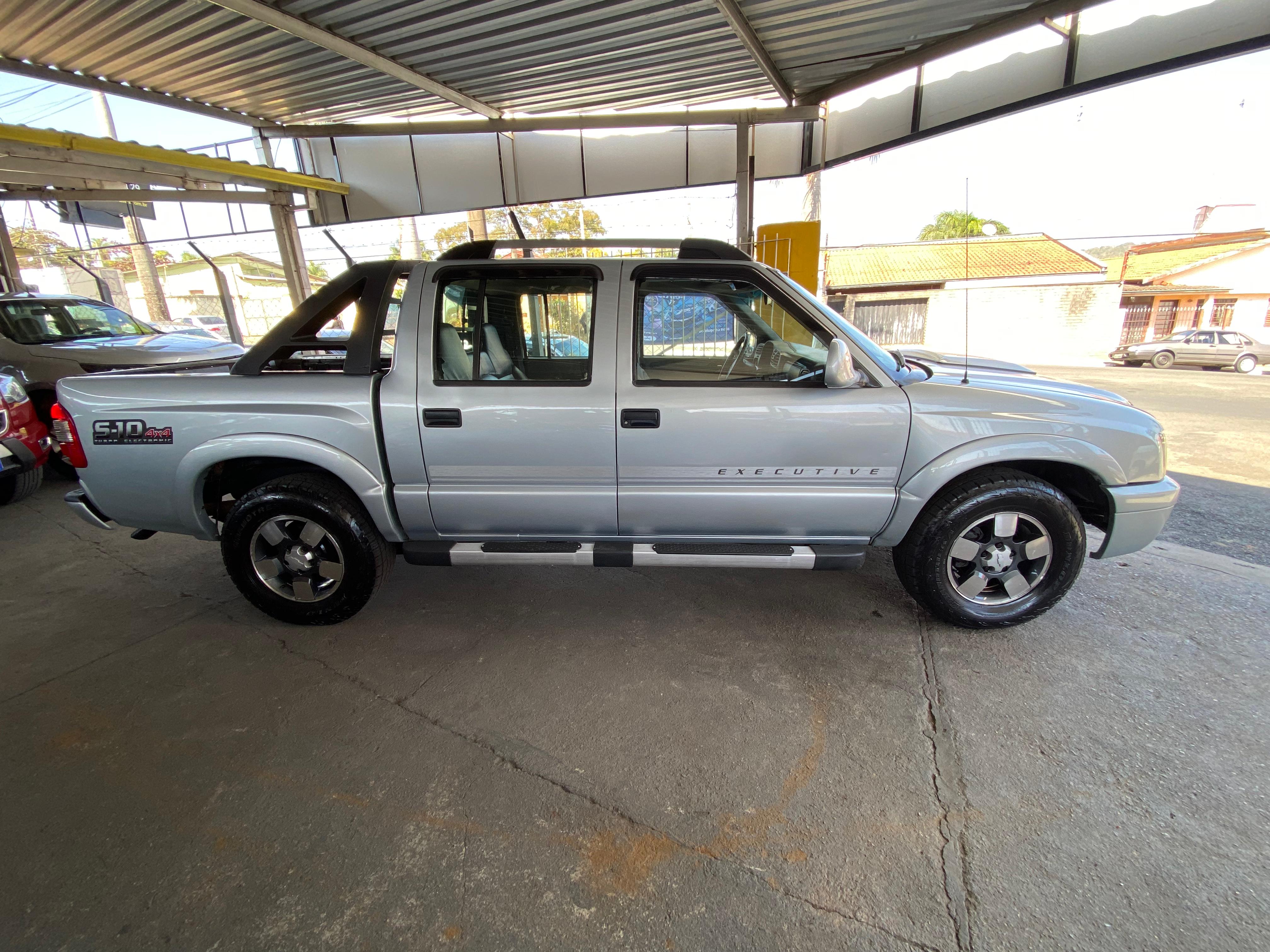 Chevrolet S10 Cabine Dupla S10 Executive 4x4 2.8 Turbo Electronic (Cab Dupla)