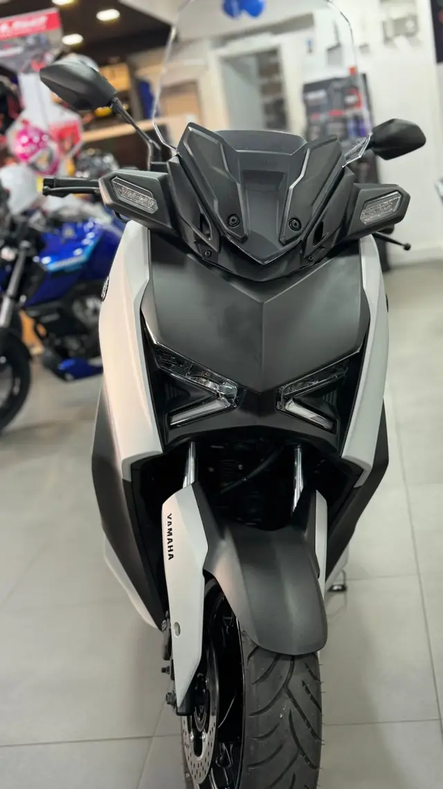 Moto Yamaha XMax 2025 250 Connected