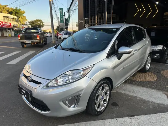 Carro Ford Fiesta Hatch 2012 1.6 (Flex)
