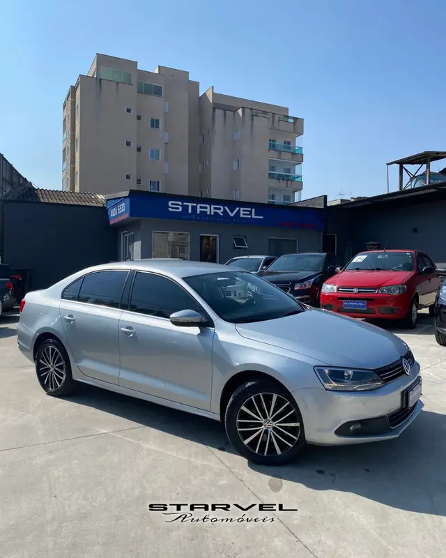 Carro Volkswagen Jetta 2012 2.0 Comfortline Tiptronic (Flex)