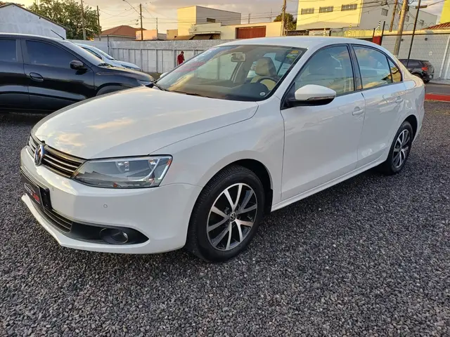 Carro Volkswagen Jetta 2012 2.0 Comfortline Tiptronic (Flex)
