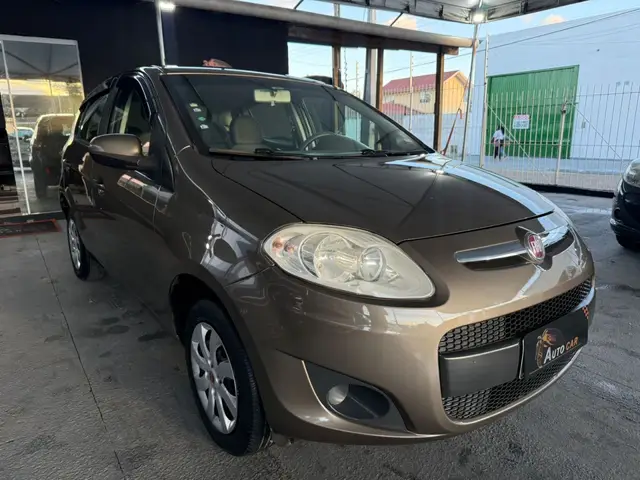 Carro Fiat Palio 2015 Attractive 1.0 Evo (Flex)