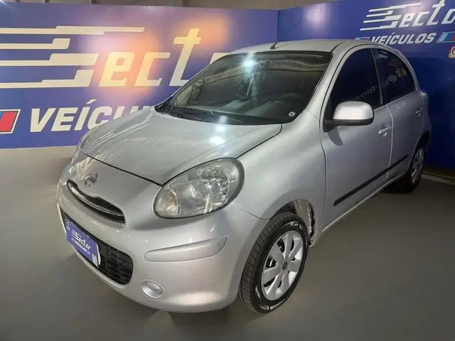 Carro Nissan March 2014 1.0 16V (Flex)